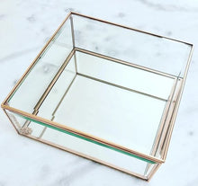 Load image into Gallery viewer, GLASS KEEPSAKE BOX ROSE GOLD TRIM