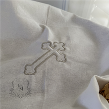 Load image into Gallery viewer, Cross Embroidered Prosphora Bread Cover - Orthodox Cross