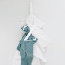 Load image into Gallery viewer, Zac Candle