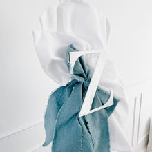 Load image into Gallery viewer, Zac Candle